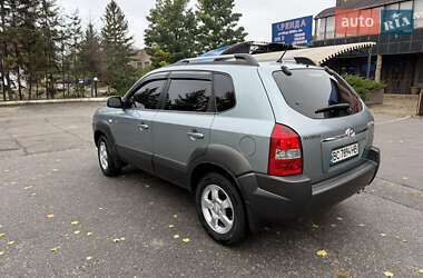 Позашляховик / Кросовер Hyundai Tucson 2007 в  фото 6 Позашляховик / Кросовер Hyundai Tucson 2007 в