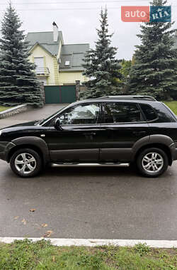 Позашляховик / Кросовер Hyundai Tucson 2006 в  фото 7 Позашляховик / Кросовер Hyundai Tucson 2006 в