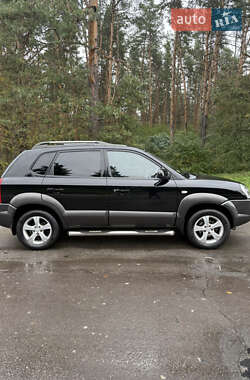 Позашляховик / Кросовер Hyundai Tucson 2006 в  фото 8 Позашляховик / Кросовер Hyundai Tucson 2006 в