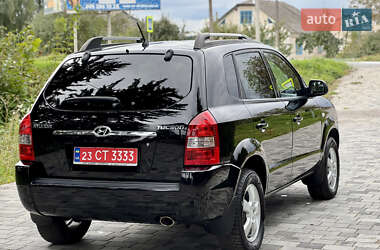 Внедорожник / Кроссовер Hyundai Tucson 2006 в 