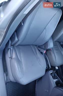 Внедорожник / Кроссовер Hyundai Tucson 2005 в  фото 15 Внедорожник / Кроссовер Hyundai Tucson 2005 в