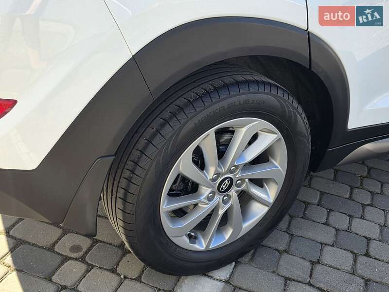 Внедорожник / Кроссовер Hyundai Tucson 2016 в Ивано-Франковске