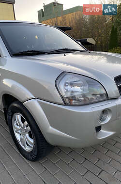 Внедорожник / Кроссовер Hyundai Tucson 2008 в 