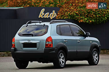 Внедорожник / Кроссовер Hyundai Tucson 2009 в 