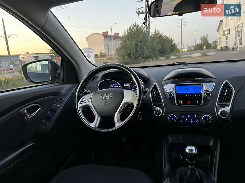Позашляховик / Кросовер Hyundai Tucson 2013 в Одесі фото 24 Позашляховик / Кросовер Hyundai Tucson 2013 в Одесі