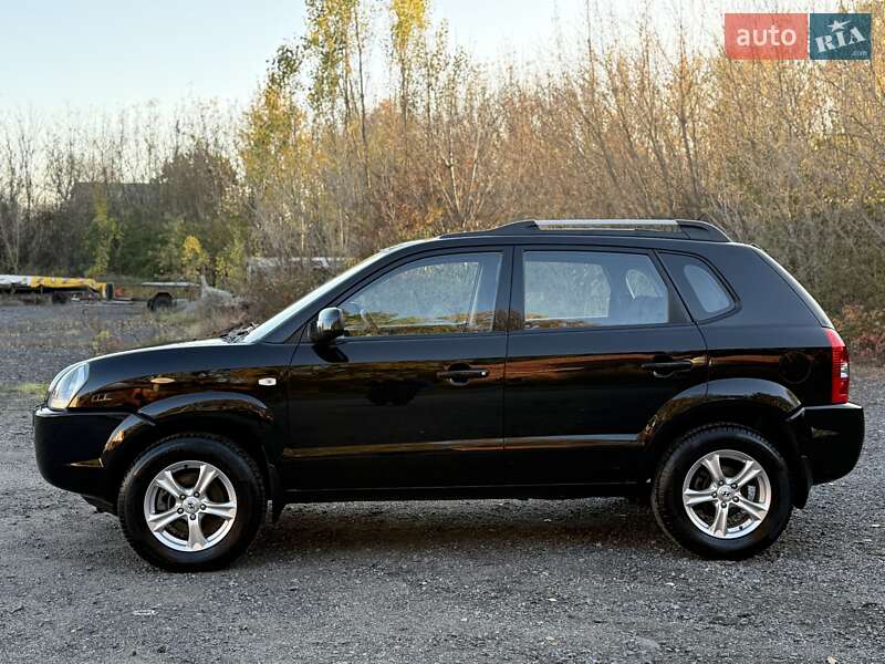 Позашляховик / Кросовер Hyundai Tucson 2009 в Гнівані