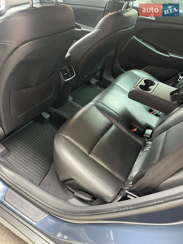 Внедорожник / Кроссовер Hyundai Tucson 2017 в Киеве