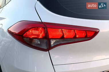 Внедорожник / Кроссовер Hyundai Tucson 2017 в 