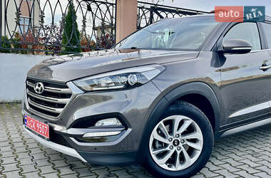 Внедорожник / Кроссовер Hyundai Tucson 2017 в 