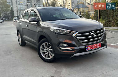 Внедорожник / Кроссовер Hyundai Tucson 2017 в 
