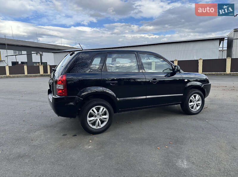 Позашляховик / Кросовер Hyundai Tucson 2009 в Брошневі-Облозі фото 5 Позашляховик / Кросовер Hyundai Tucson 2009 в Брошневі-Облозі