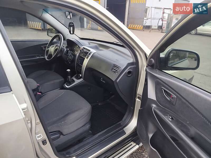 Внедорожник / Кроссовер Hyundai Tucson 2007 в Кривом Роге фото 5 Внедорожник / Кроссовер Hyundai Tucson 2007 в Кривом Роге