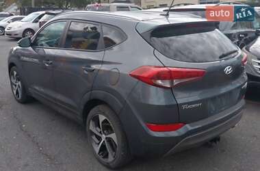 Внедорожник / Кроссовер Hyundai Tucson 2015 в  фото 3 Внедорожник / Кроссовер Hyundai Tucson 2015 в