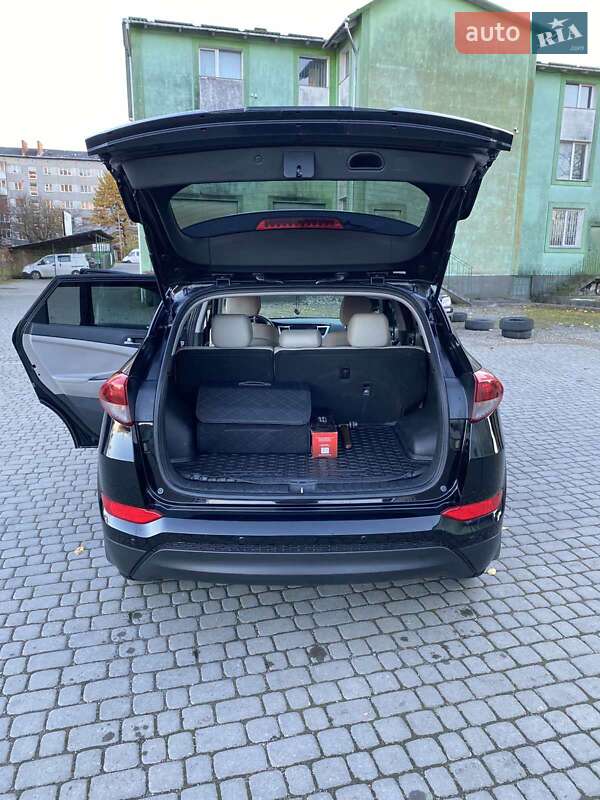 Внедорожник / Кроссовер Hyundai Tucson 2016 в Дрогобыче фото 5 Внедорожник / Кроссовер Hyundai Tucson 2016 в Дрогобыче