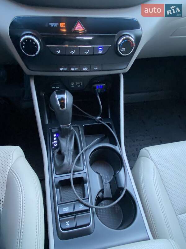 Внедорожник / Кроссовер Hyundai Tucson 2016 в Дрогобыче фото 11 Внедорожник / Кроссовер Hyundai Tucson 2016 в Дрогобыче