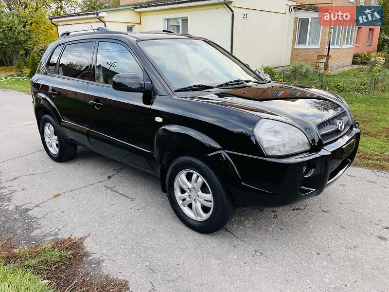 Внедорожник / Кроссовер Hyundai Tucson 2005 в Хороле фото Внедорожник / Кроссовер Hyundai Tucson 2005 в Хороле