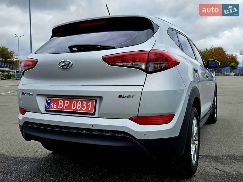 Позашляховик / Кросовер Hyundai Tucson 2015 в Дніпрі