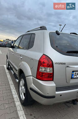 Внедорожник / Кроссовер Hyundai Tucson 2007 в Софиевской Борщаговке Внедорожник / Кроссовер Hyundai Tucson 2007 в Софиевской Борщаговке
