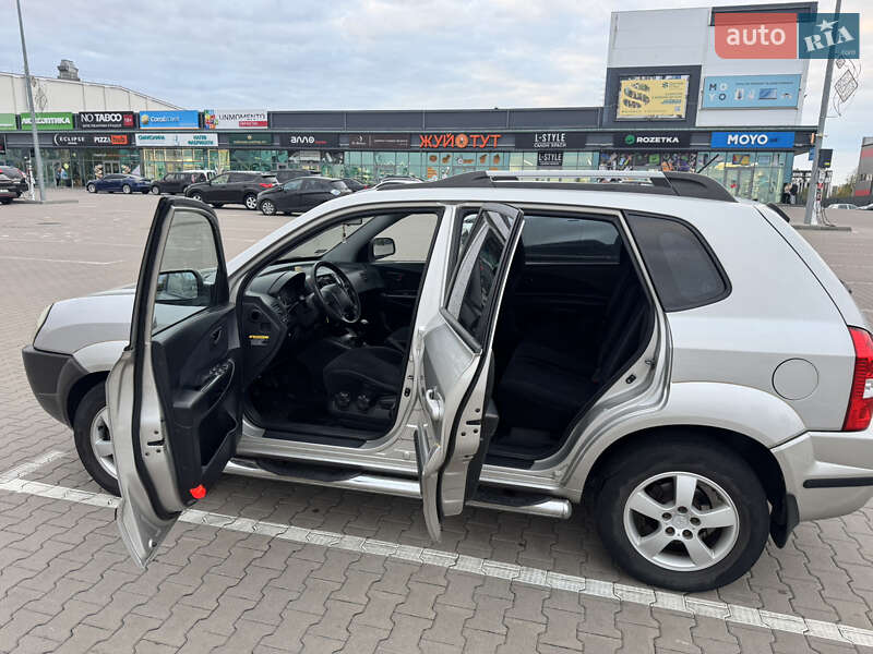 Внедорожник / Кроссовер Hyundai Tucson 2007 в Софиевской Борщаговке