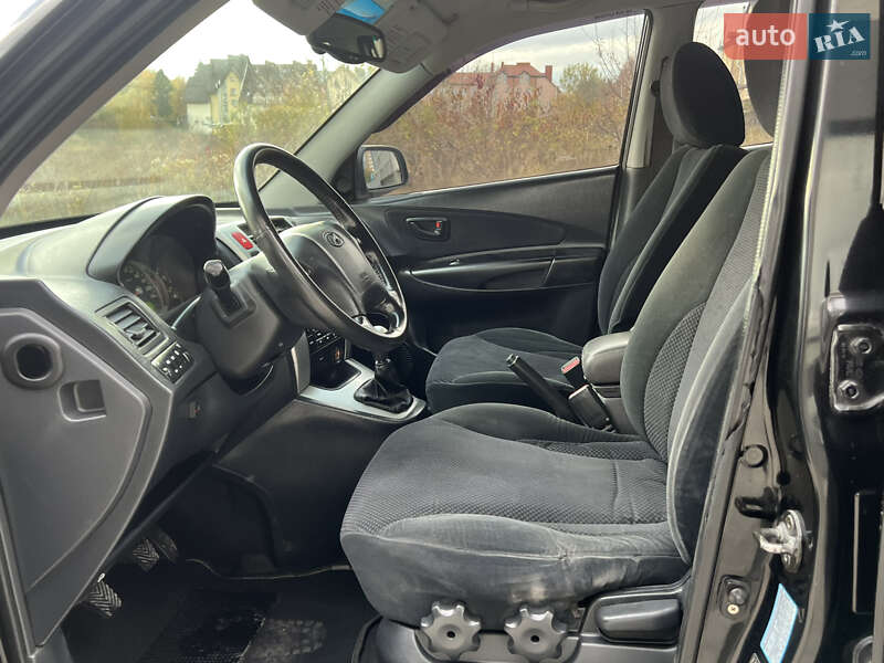 Позашляховик / Кросовер Hyundai Tucson 2006 в Тернополі фото 31 Позашляховик / Кросовер Hyundai Tucson 2006 в Тернополі