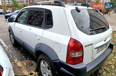 Позашляховик / Кросовер Hyundai Tucson 2012 в  фото 5 Позашляховик / Кросовер Hyundai Tucson 2012 в