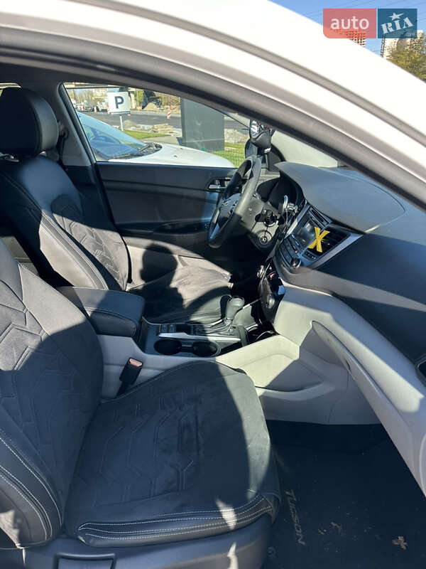 Внедорожник / Кроссовер Hyundai Tucson 2016 в Киеве фото 28 Внедорожник / Кроссовер Hyundai Tucson 2016 в Киеве