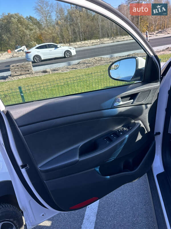 Внедорожник / Кроссовер Hyundai Tucson 2016 в Киеве фото 33 Внедорожник / Кроссовер Hyundai Tucson 2016 в Киеве