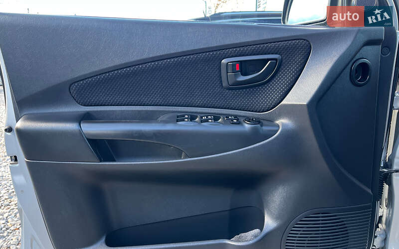 Внедорожник / Кроссовер Hyundai Tucson 2010 в Коломые фото 19 Внедорожник / Кроссовер Hyundai Tucson 2010 в Коломые