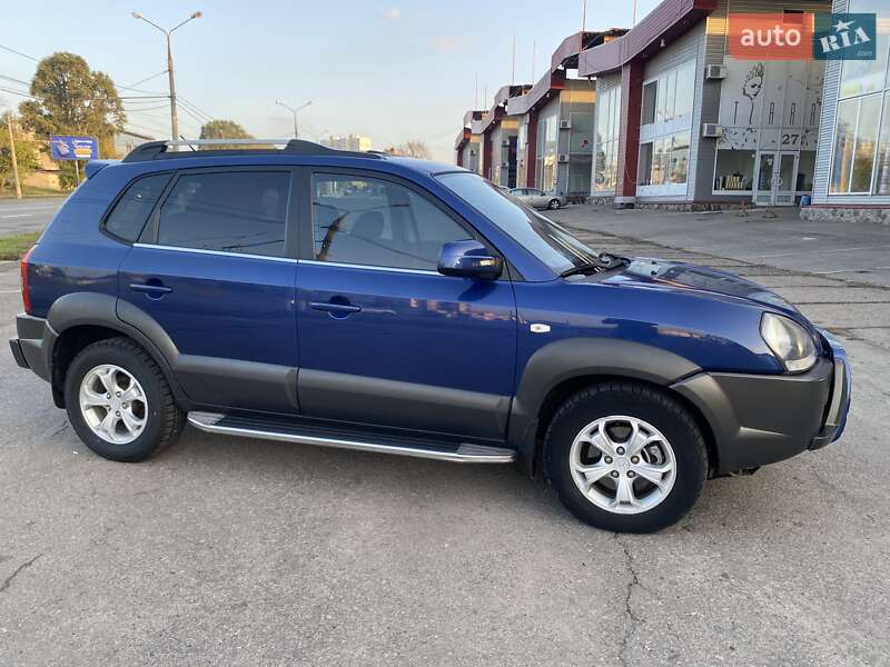 Внедорожник / Кроссовер Hyundai Tucson 2010 в Харькове