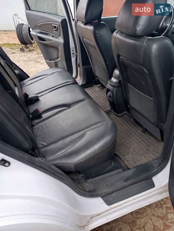 Внедорожник / Кроссовер Hyundai Tucson 2008 в Хмельницком фото 11 Внедорожник / Кроссовер Hyundai Tucson 2008 в Хмельницком