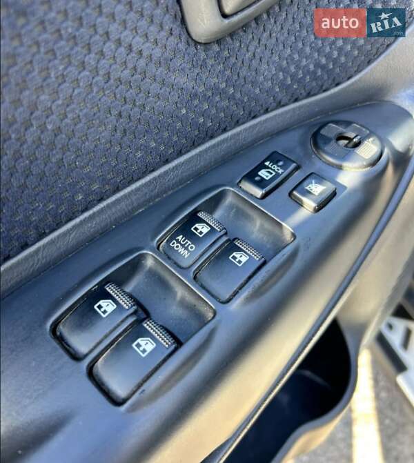 Позашляховик / Кросовер Hyundai Tucson 2011 в Сумах