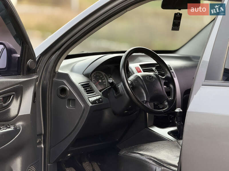 Внедорожник / Кроссовер Hyundai Tucson 2008 в Мене