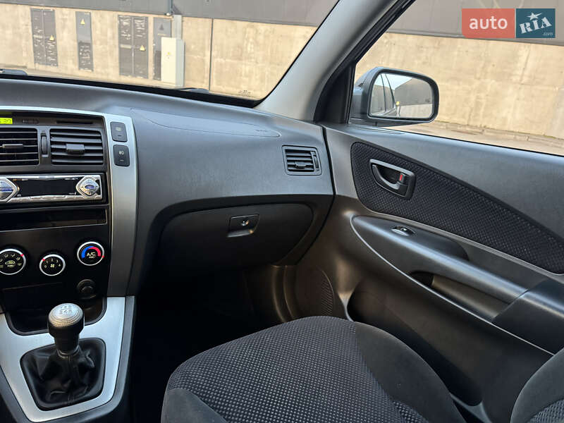 Позашляховик / Кросовер Hyundai Tucson 2009 в Києві