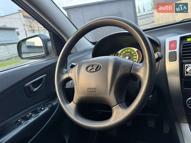 Позашляховик / Кросовер Hyundai Tucson 2009 в Києві