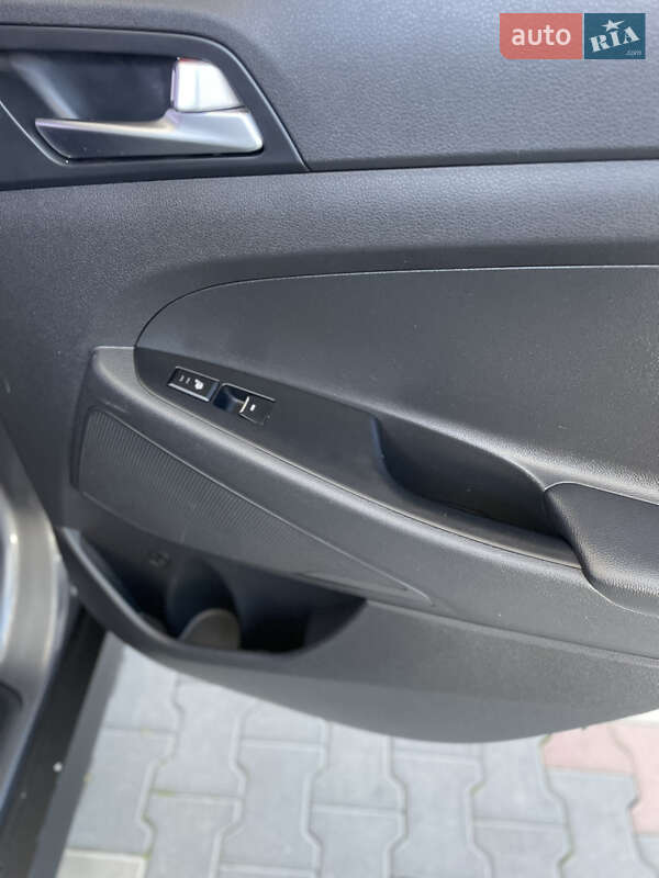 Внедорожник / Кроссовер Hyundai Tucson 2015 в Виннице фото 20 Внедорожник / Кроссовер Hyundai Tucson 2015 в Виннице