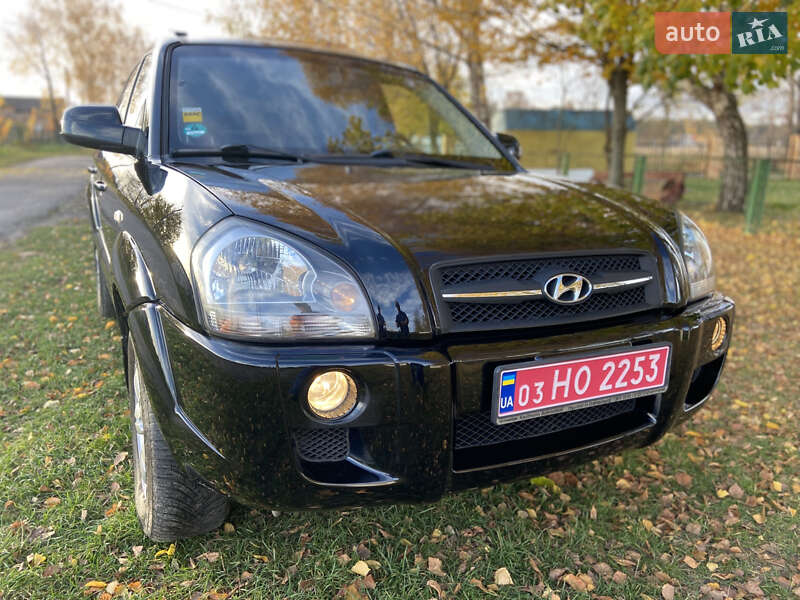 Внедорожник / Кроссовер Hyundai Tucson 2008 в Ровно фото Внедорожник / Кроссовер Hyundai Tucson 2008 в Ровно
