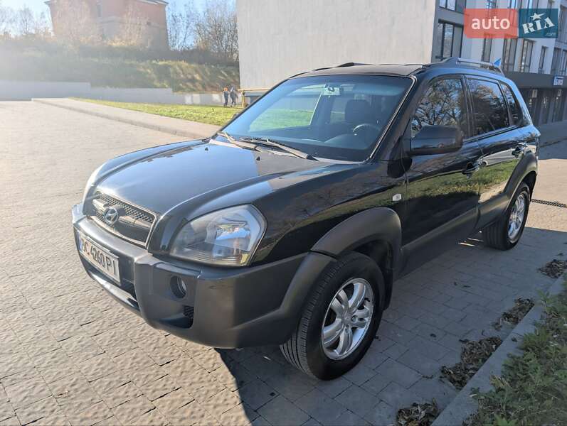 Внедорожник / Кроссовер Hyundai Tucson 2005 в Новояворовске