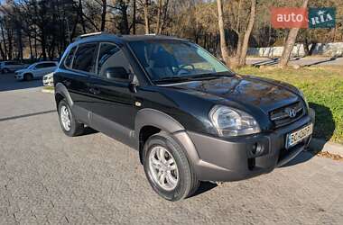 Внедорожник / Кроссовер Hyundai Tucson 2005 в Новояворовске