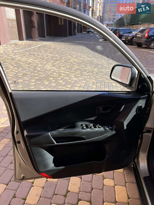 Внедорожник / Кроссовер Hyundai Tucson 2005 в Виннице фото 7 Внедорожник / Кроссовер Hyundai Tucson 2005 в Виннице