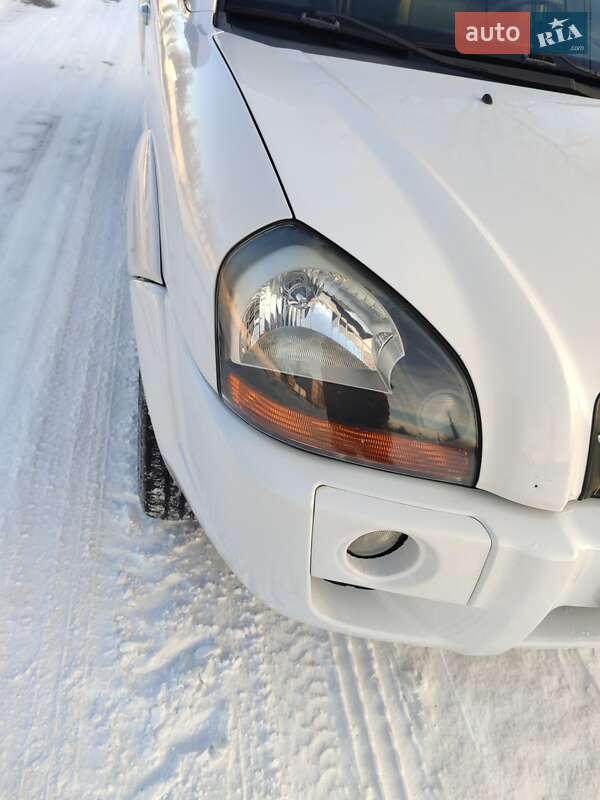 Внедорожник / Кроссовер Hyundai Tucson 2008 в Николаеве