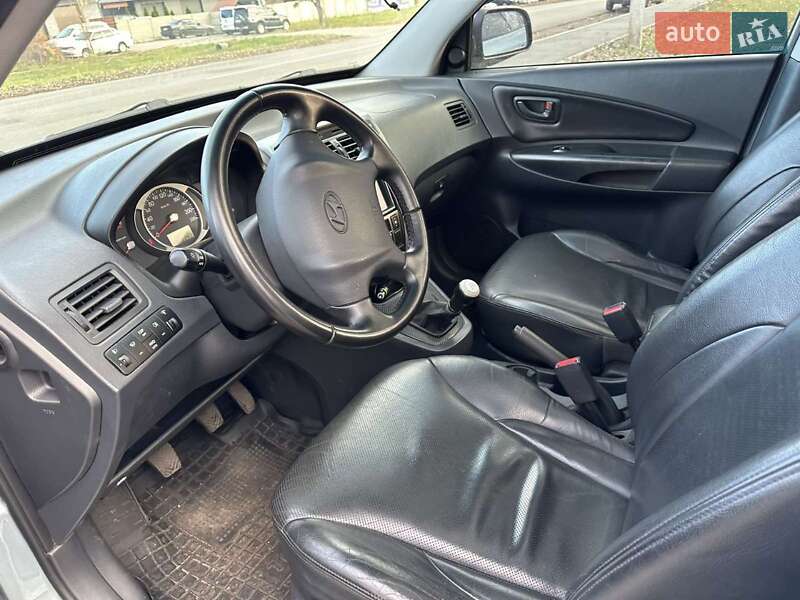 Внедорожник / Кроссовер Hyundai Tucson 2008 в Новой Водолаге