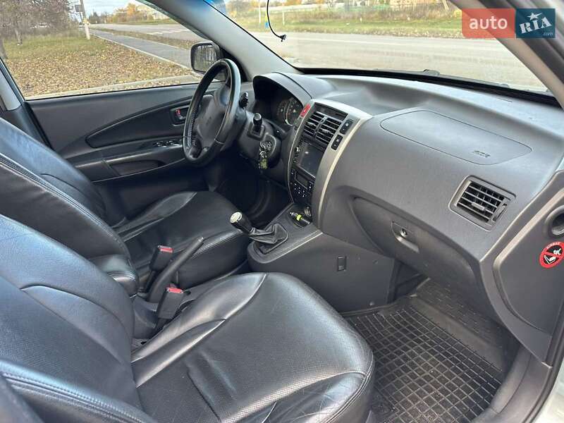 Внедорожник / Кроссовер Hyundai Tucson 2008 в Новой Водолаге