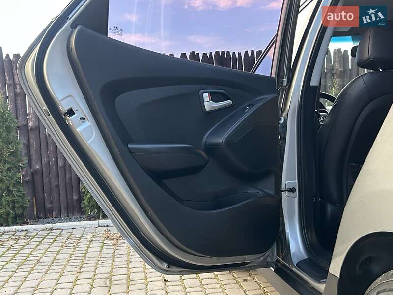 Позашляховик / Кросовер Hyundai Tucson 2014 в Тернополі