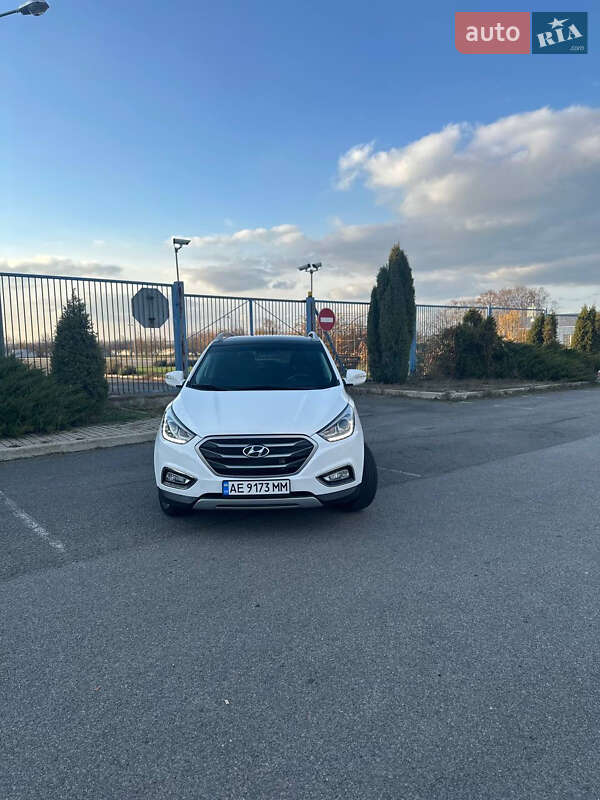 Внедорожник / Кроссовер Hyundai Tucson 2014 в Новомосковске фото 6 Внедорожник / Кроссовер Hyundai Tucson 2014 в Новомосковске