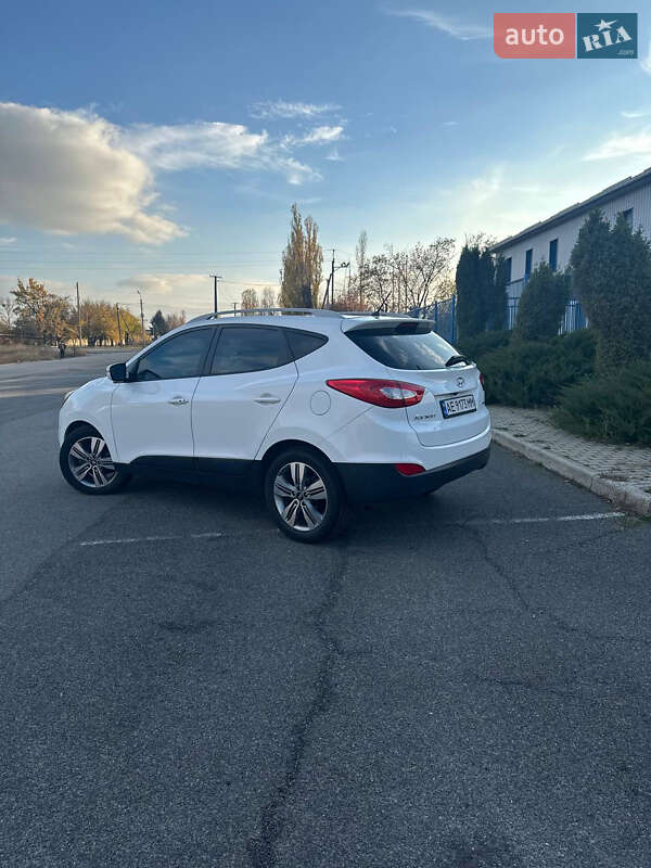 Внедорожник / Кроссовер Hyundai Tucson 2014 в Новомосковске фото 13 Внедорожник / Кроссовер Hyundai Tucson 2014 в Новомосковске