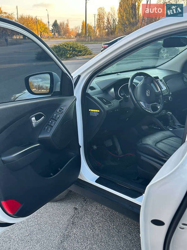 Внедорожник / Кроссовер Hyundai Tucson 2014 в Новомосковске фото 34 Внедорожник / Кроссовер Hyundai Tucson 2014 в Новомосковске