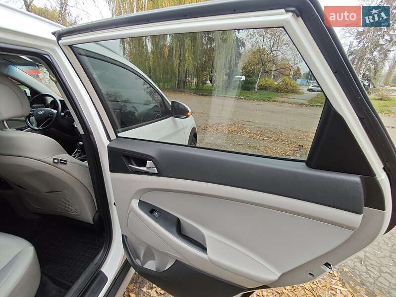 Внедорожник / Кроссовер Hyundai Tucson 2018 в Киеве фото 20 Внедорожник / Кроссовер Hyundai Tucson 2018 в Киеве