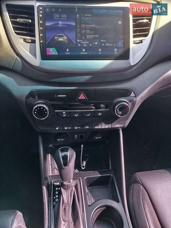 Позашляховик / Кросовер Hyundai Tucson 2016 в Києві