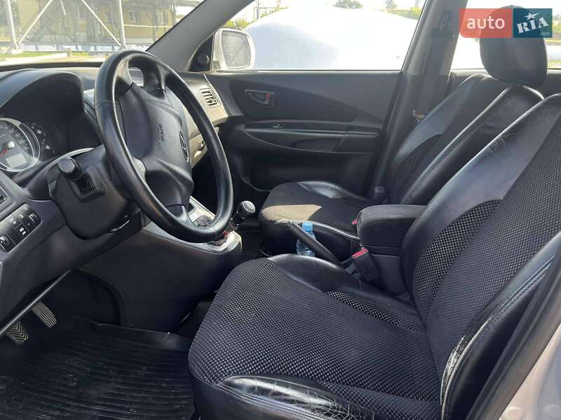 Позашляховик / Кросовер Hyundai Tucson 2011 в Радивиліві фото 11 Позашляховик / Кросовер Hyundai Tucson 2011 в Радивиліві