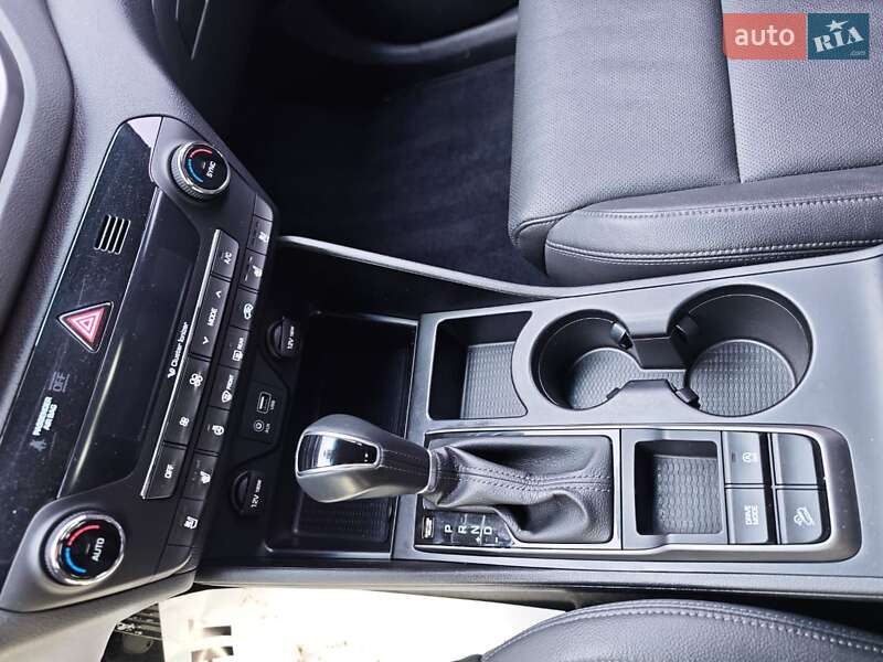 Внедорожник / Кроссовер Hyundai Tucson 2016 в Немирове